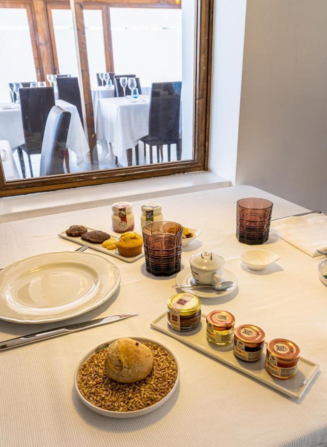 Casa Corsetti - Locanda E Ristorante マジョーネ エクステリア 写真